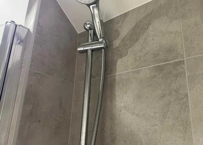 Skolni 60 شقة