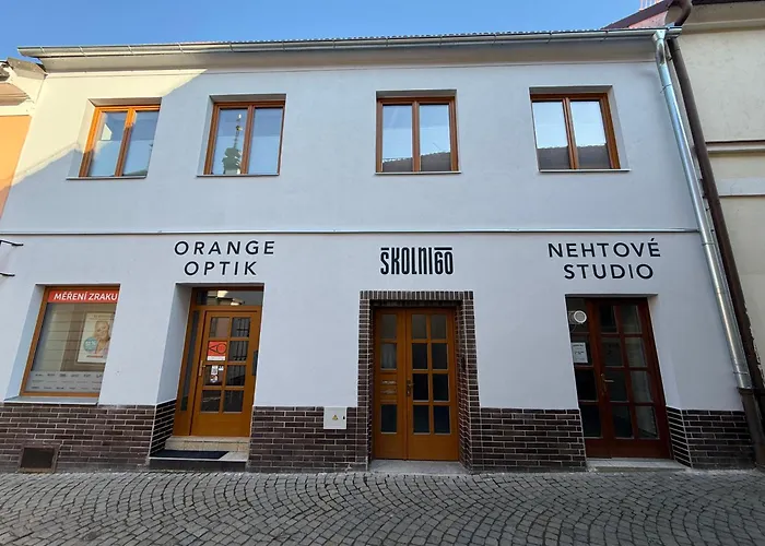 Skolni 60 *